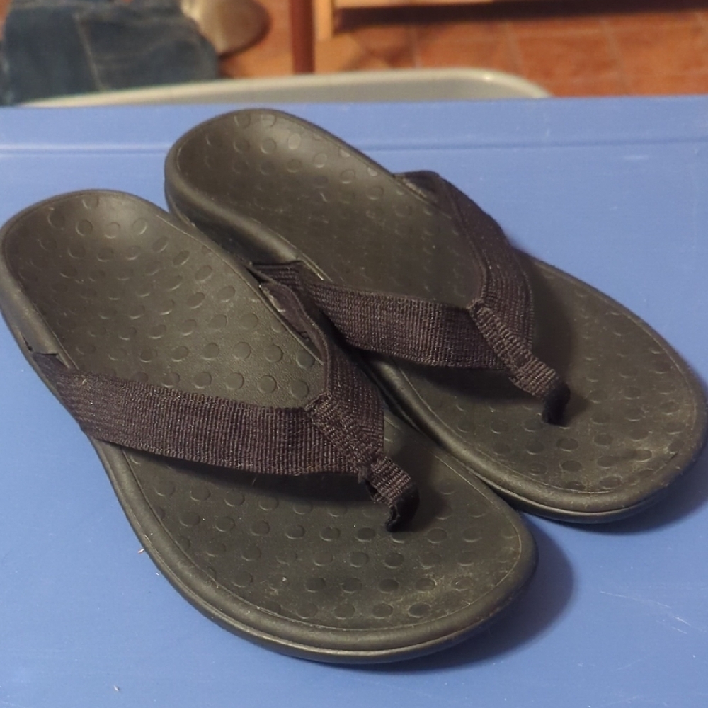 Black Textured Flip Flops